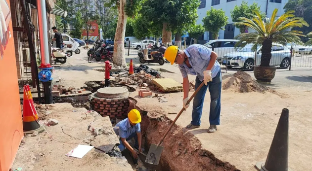 �t��������˾ȫ��������Ӗ�WУ���ھS�޸���o��