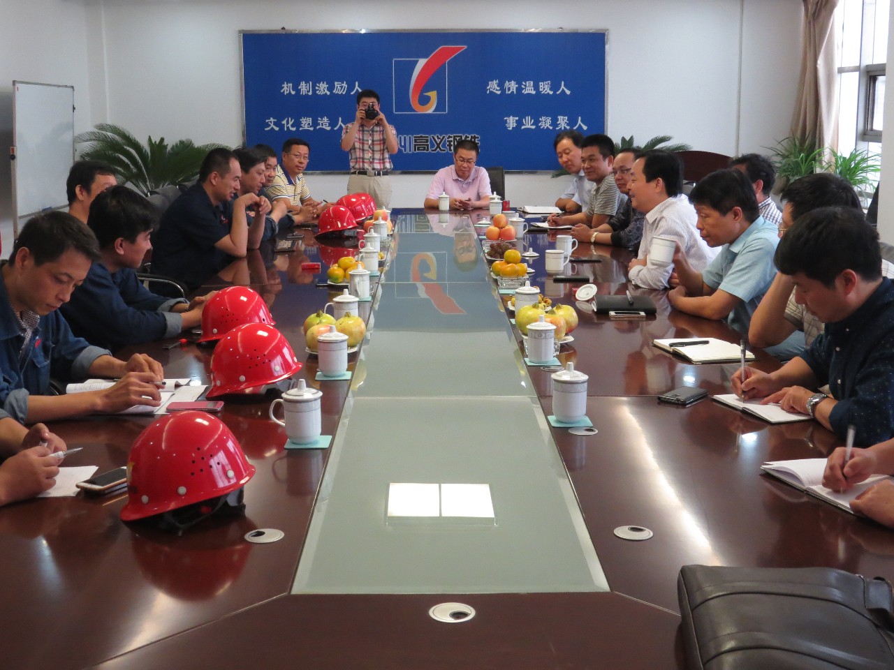 楊海峰到陜晉川甘鋼鐵論壇會(huì)員企業(yè)實(shí)地考察