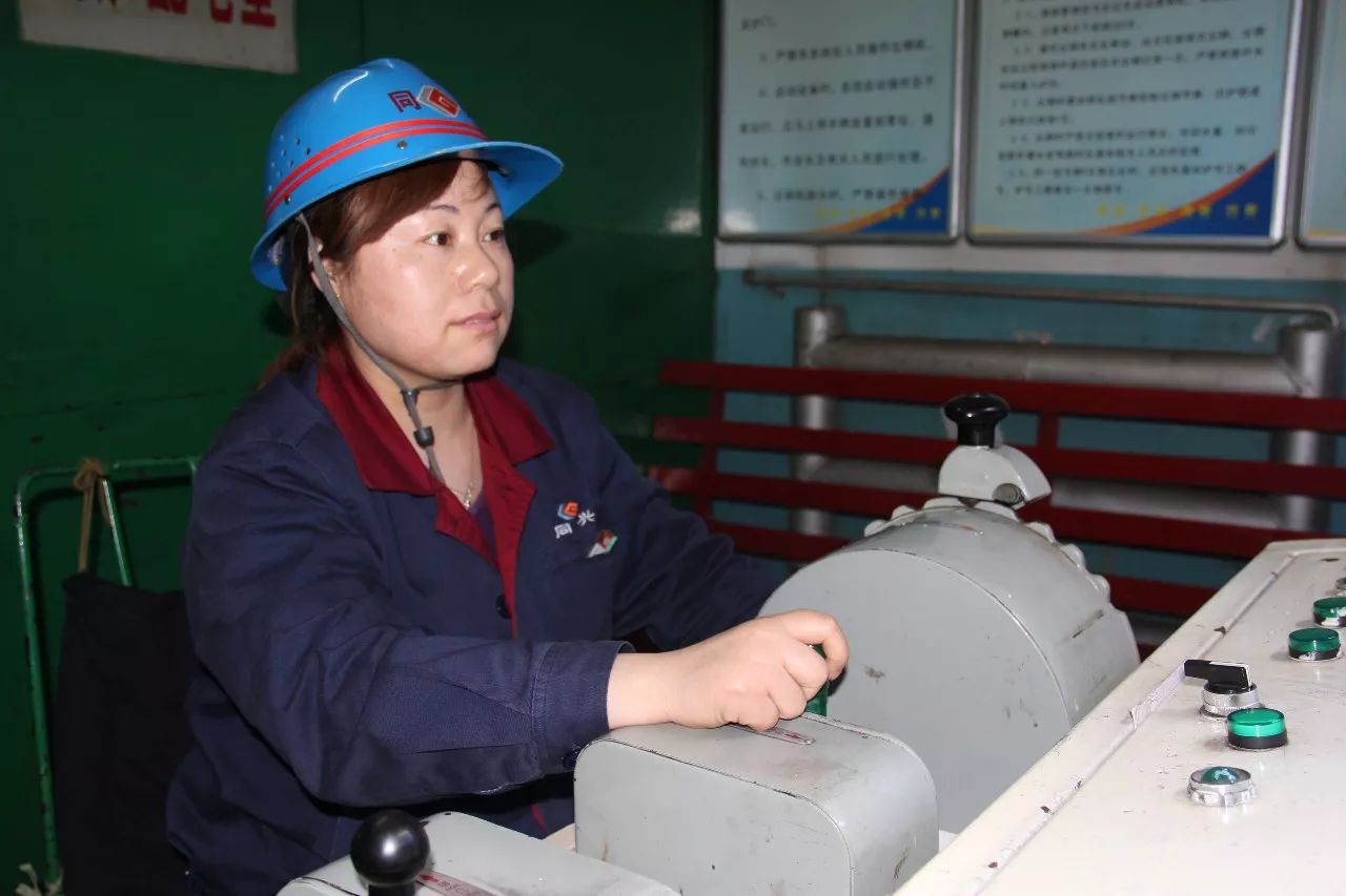 �c(di��n)ٝһ��Ů��