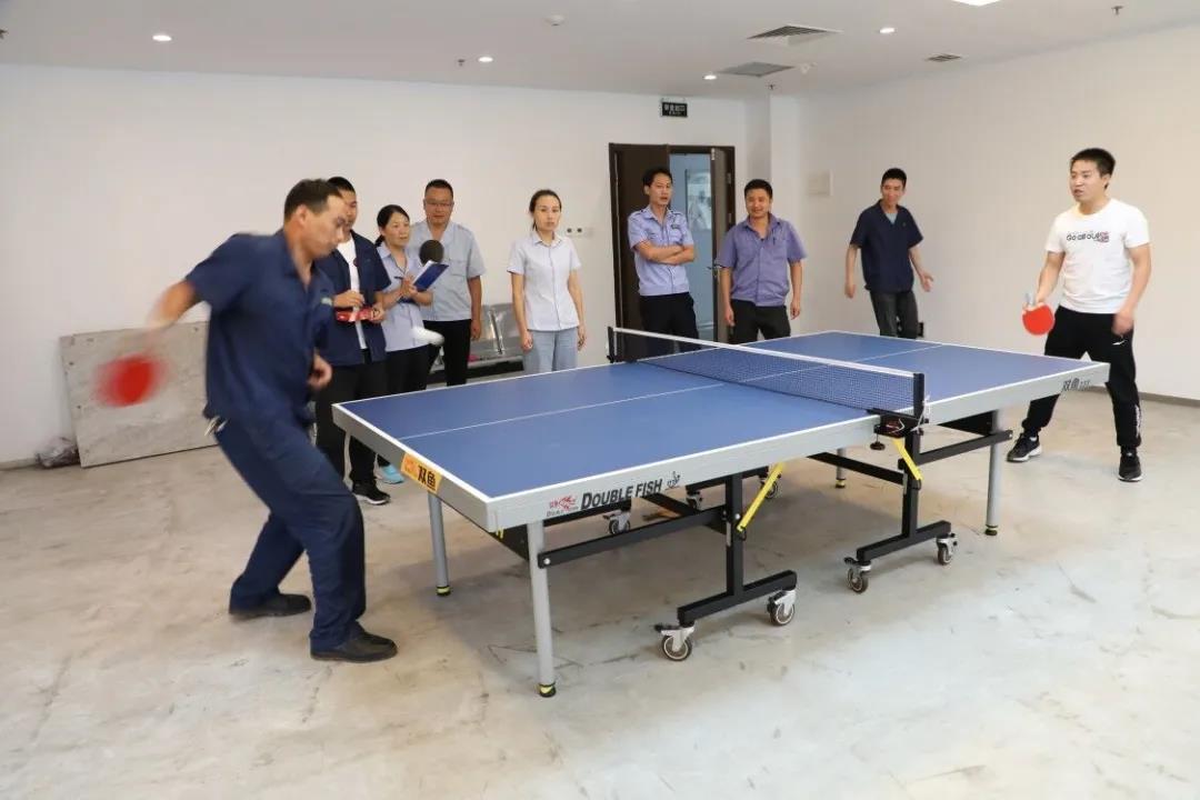 咬定目標(biāo)不放松 環(huán)境整治再發(fā)力—大西溝礦業(yè)公司開(kāi)展職工乒乓球比賽活動(dòng)