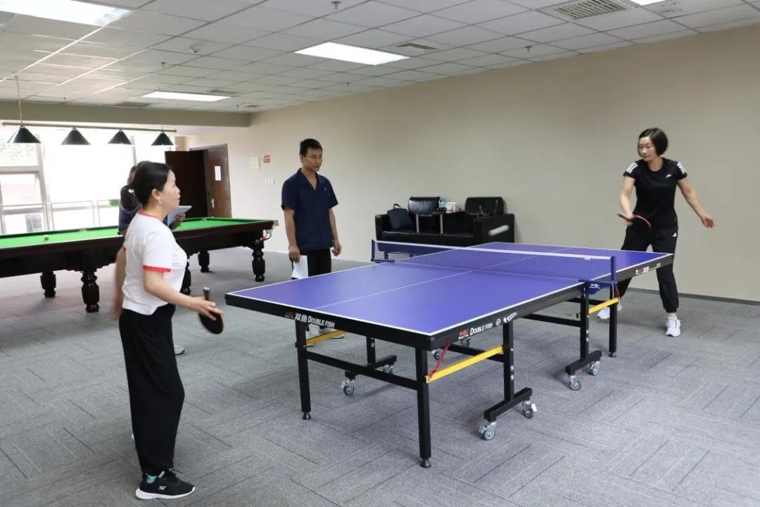 咬定目標(biāo)不放松 環(huán)境整治再發(fā)力—大西溝礦業(yè)公司開(kāi)展職工乒乓球比賽活動(dòng)