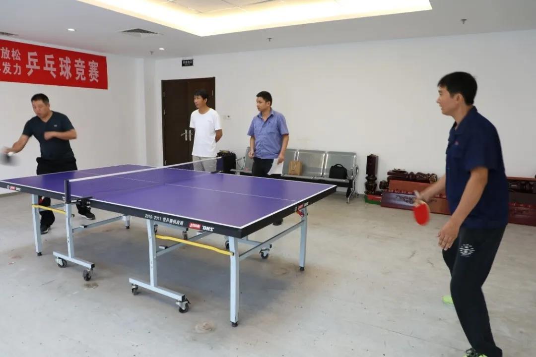 咬定目標(biāo)不放松 環(huán)境整治再發(fā)力—大西溝礦業(yè)公司開(kāi)展職工乒乓球比賽活動(dòng)